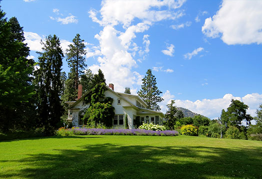 This is an Example of a Right Sidebar Blog Post